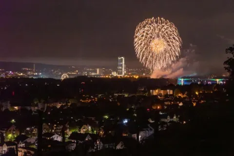 Rhein in Flammen bei Bonn