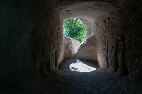 Die Trasshöhlen im Brohltal