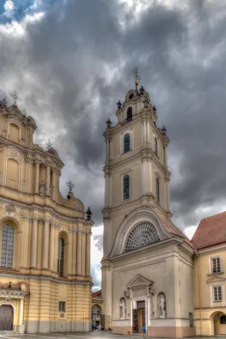 Der Kirchturm der St. Johanniskirche