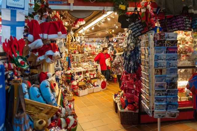 Im Shop des Weihnachtsmanns am Polarkreis