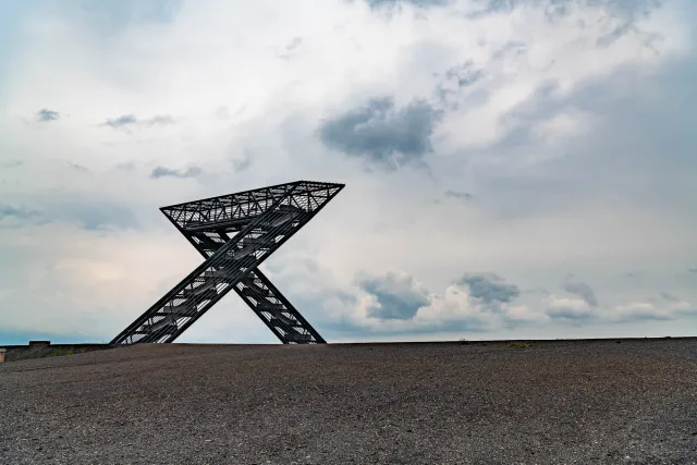 The Saar polygon in Ensdorf from different perspectives