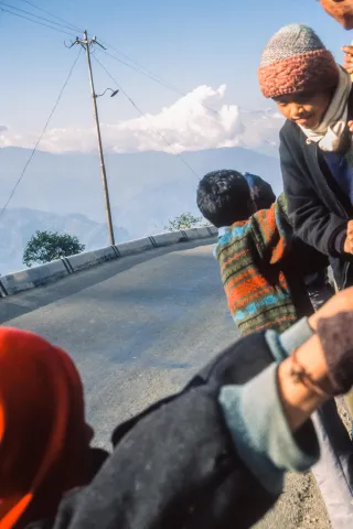 Children jump on the trains