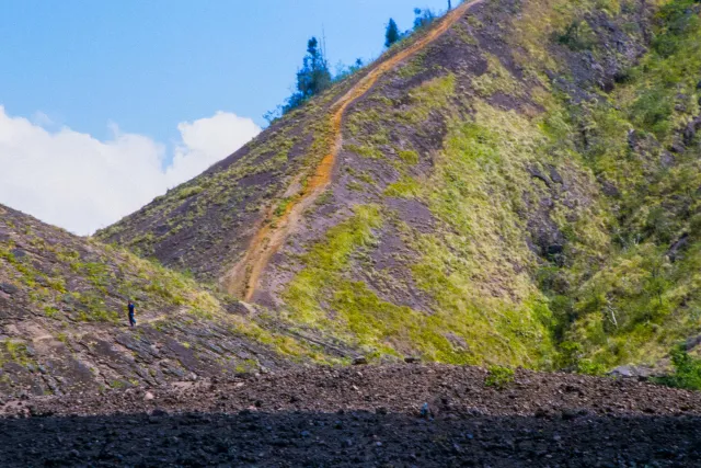 Trailrunning auf dem Kraterrand des Batur