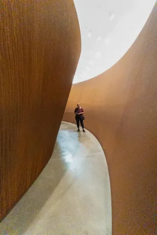 The installations by Richard Serra